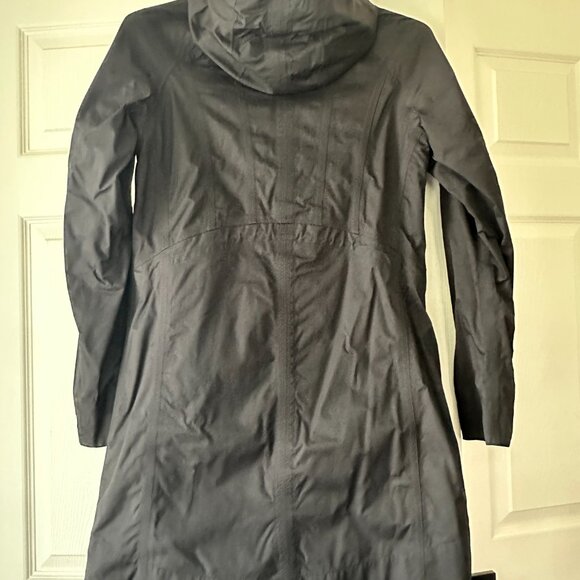 Lululemon Right As Rain Jacket – Black, Size 6 - Picture 5 of 7
